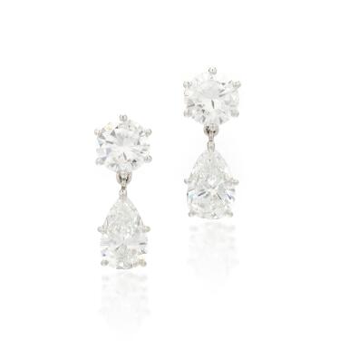 View full screen - View 1 of Lot 230. Diamond pendant earrings (Orecchini pendenti in diamanti).