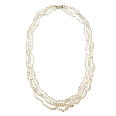 View full screen - View 1 of Lot 213. Collier perles fines | Natural pearl necklace.