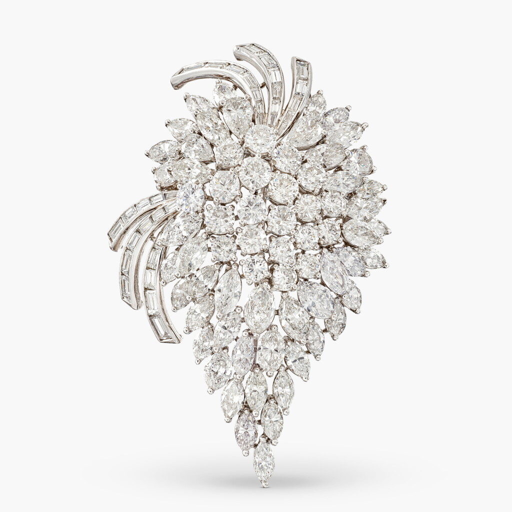 View full screen - View 1 of Lot 1770. Diamond Pendant Brooch | 寶格麗 | 鑽石 胸針.