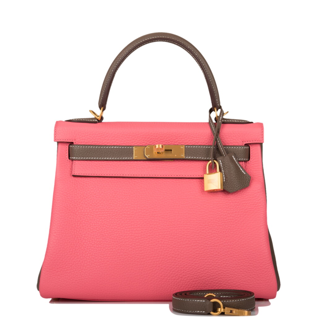 View full screen - View 1 of Lot 31. HERMÈS | HORSESHOE STAMP (HSS) BICOLOR ROSE AZALEE AND ETOUPE RETOURNE KELLY 28CM OF CLEMENCE LEATHER WITH BRUSHED GOLD HARDWARE.