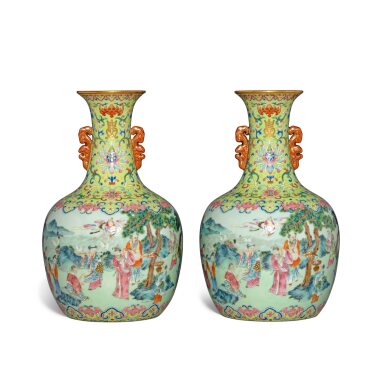 View full screen - View 1 of Lot 365. A pair of lime-green-ground famille-rose 'immortals' vases, Qing dynasty, Qianlong - Daoguang period | 清乾隆至道光 粉彩開光群仙祝壽圖龍耳瓶一對.