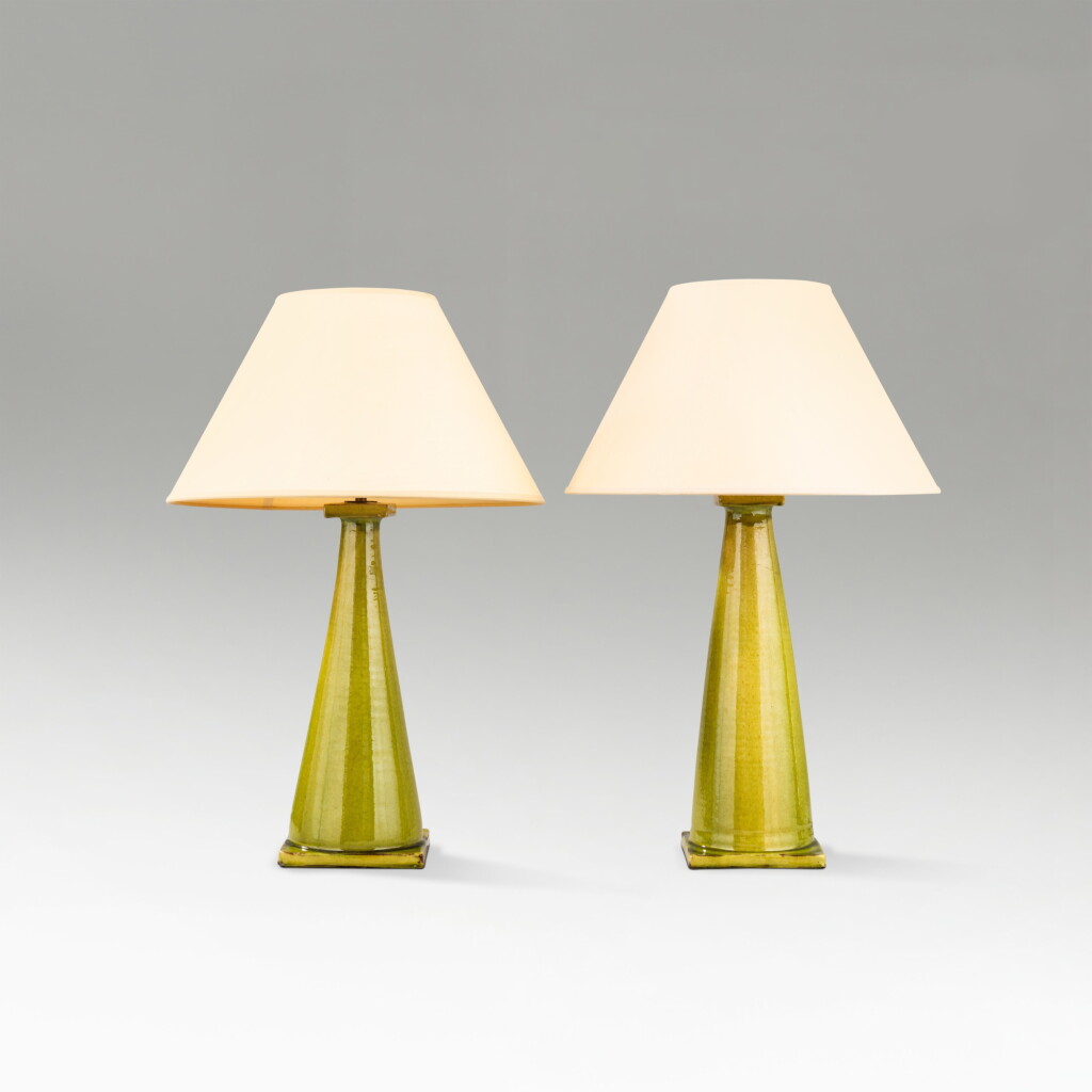 View full screen - View 1 of Lot 178. Paire de lampes.