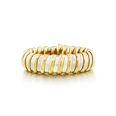 View full screen - View 1 of Lot 777. Bulgari | Bracelet or et acier | Gold and steel bracelet.