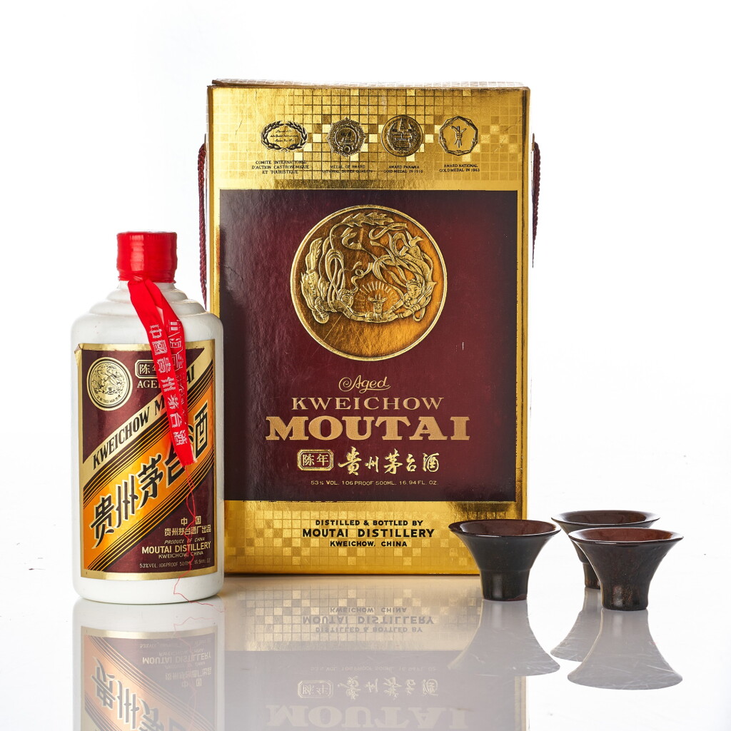 View full screen - View 1 of Lot 6266. 1988年產 "飛天牌" 陳年貴州茅台酒 Kweichow Flying Fairy Aged Moutai 1988 (1 BT50).