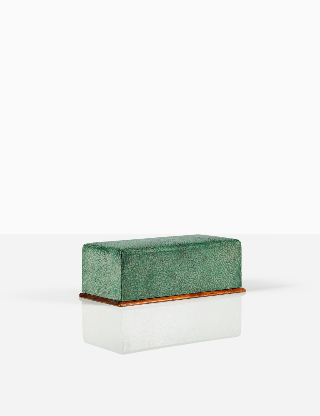 View full screen - View 1 of Lot 54. Lidded box.