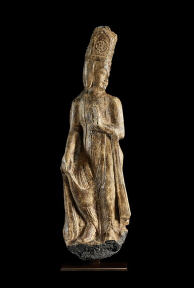 View full screen - View 1 of Lot 3677. A rare limestone figure of a bodhisattva, Northern Wei dynasty | 北魏 石灰岩菩薩立像.