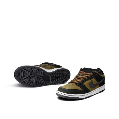 View full screen - View 1 of Lot 8687. Nike SB Dunk Low Pro 'Loden' | Size 10.