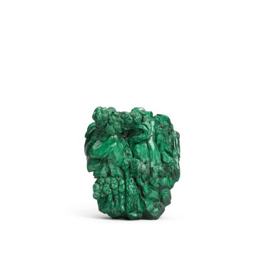 View full screen - View 1 of Lot 86. A small malachite boulder, 19th/20th century | 十九/二十世紀 孔雀石小山子.