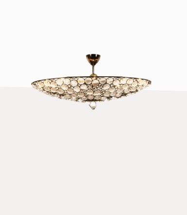 View full screen - View 1 of Lot 1. Suspension The Duchess.