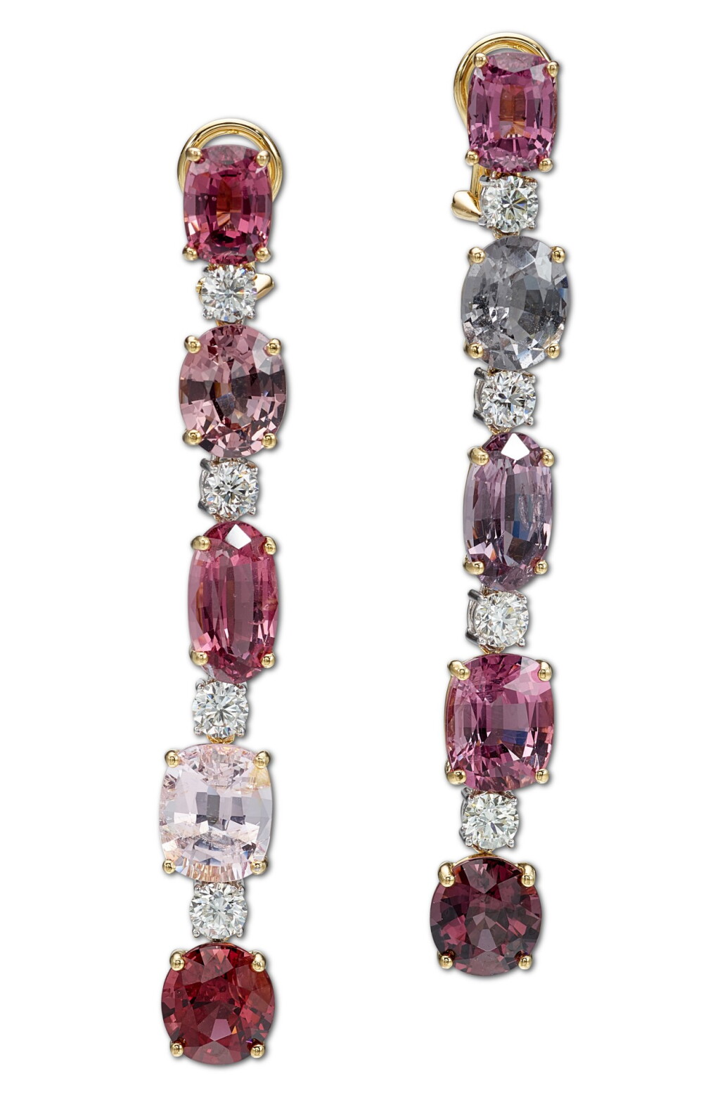 View full screen - View 1 of Lot 1126. PAIR OF SPINEL AND DIAMOND PENDENT EARRINGS | 尖晶石 配 鑽石 吊耳環一對.