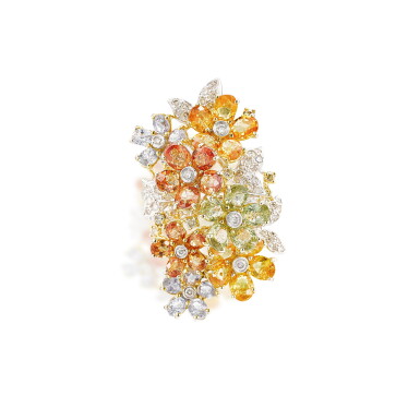 View full screen - View 1 of Lot 650. Coloured Sapphire and Diamond Ring | 彩色剛玉 配 鑽石 戒指.