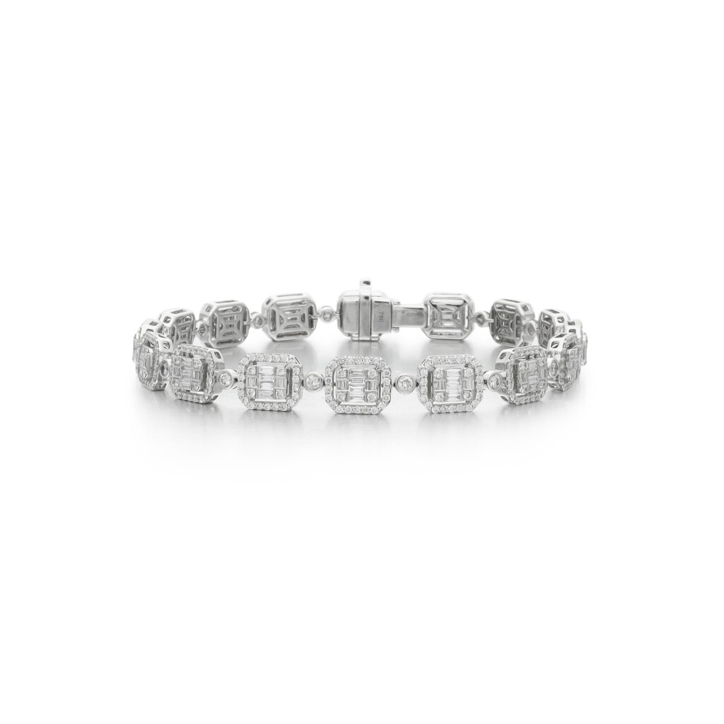 View full screen - View 1 of Lot 305. Diamond bracelet.
