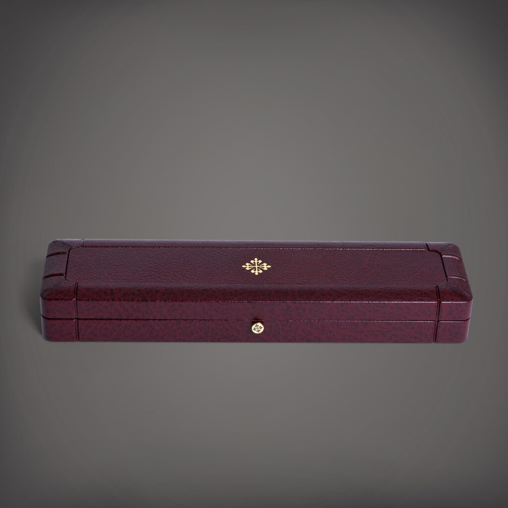 View full screen - View 1 of Lot 99. A presentation case with outer packaging | Circa 1980.