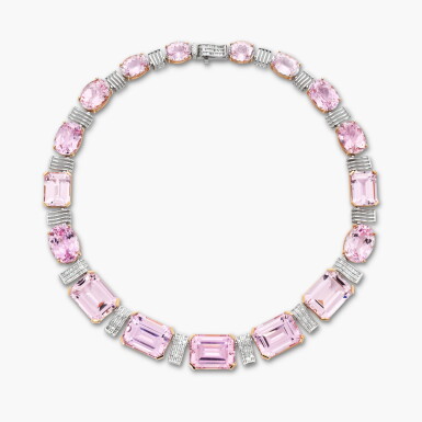 View full screen - View 1 of Lot 1481. Kunzite and Diamond Necklace | 紫鋰輝石 配 鑽石 項鏈.