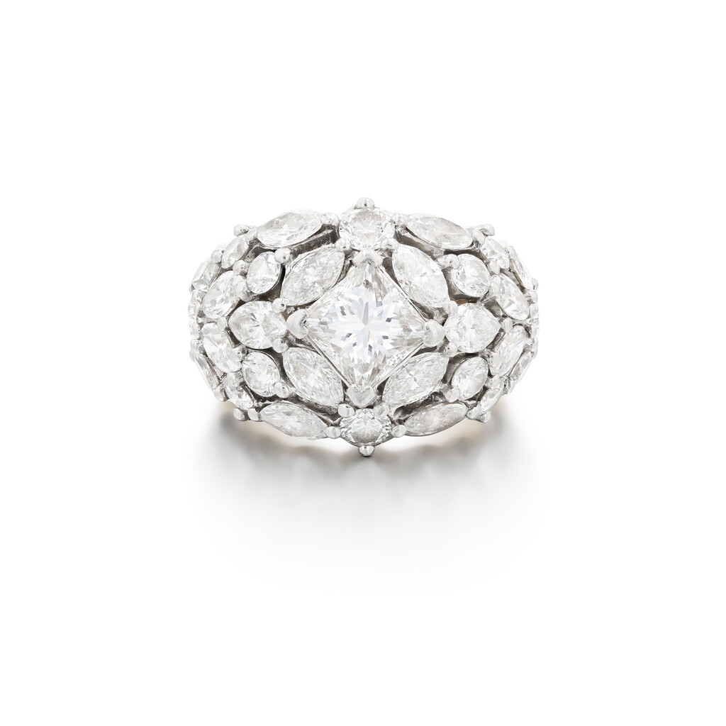 View full screen - View 1 of Lot 41. Bague diamants | Diamond ring.