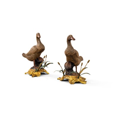 View full screen - View 1 of Lot 104. A pair of Louis XV gilt-bronze mounted Chinese ceramic ducks, circa 1750 | Paire de canards en grès de Chine et monture de bronze doré d'époque Louis XV, vers 1750.