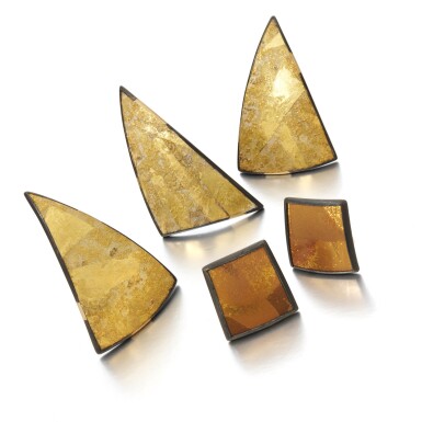 View full screen - View 1 of Lot 237. Erico Nagai, pair of earrings and brooches (Erico Nagai, paio di orecchini e spille).