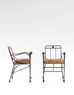 Paire de fauteuils Têtes de Lionnes, seconde version, commande spéciale