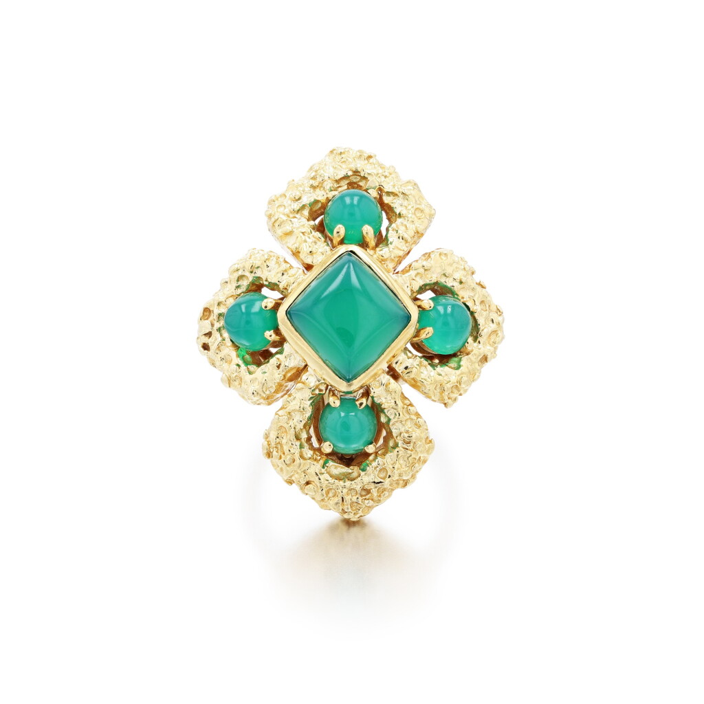 View full screen - View 1 of Lot 146. Bague chrysoprase et or, "Delphes" | Chrysoprase and gold ring, 'Delphes'.