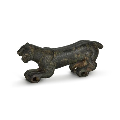 View full screen - View 1 of Lot 111. A bronze 'tiger' finial, Warring States period | 戰國 青銅虎.