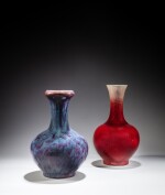 A flambé-glazed garlic-mouth vase and a red-glazed vase, 19th / 20th century | 十九 / 二十世紀 窰變釉蒜頭瓶及郎窰紅釉瓶一組兩件