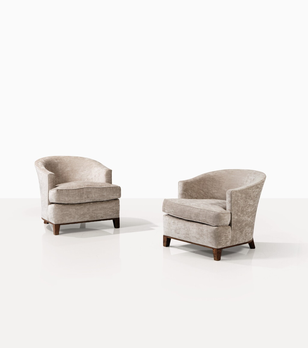 View full screen - View 1 of Lot 69. Paire de fauteuils.