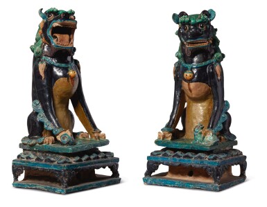 View full screen - View 1 of Lot 1101. A PAIR OF MASSIVE FAHUA-GLAZED FIGURES OF SEATED LIONS, QING DYNASTY.
