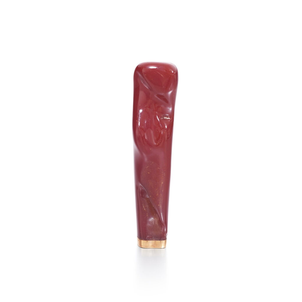 View full screen - View 1 of Lot 1100. Amber hand seal, early 20th century.