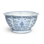 A blue and white lobed 'floral' jardinière, Qing dynasty, 18th / 19th century | 清十八 / 十九世紀 青花纏枝花卉紋花盆