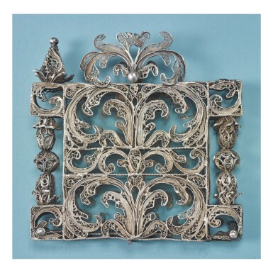 View full screen - View 1 of Lot 92. A LARGE ITALIAN SILVER FILIGREE AMULET, EARLY 18TH CENTURY.