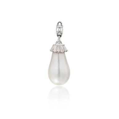 View full screen - View 1 of Lot 260. Natural pearl and diamond pendant | Pendente con perla naturale e diamanti.