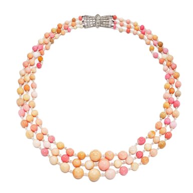 View full screen - View 1 of Lot 1815. Conch Pearl, Seed Pearl and Diamond Necklace, Clasp by Cartier | 天然海螺珠 配 珍珠 及 鑽石 項鏈,卡地亞鑽石鏈扣.