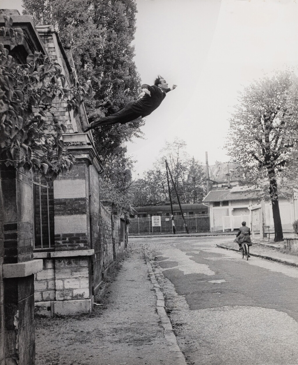 View full screen - View 1 of Lot 18. Le Saut dans le vide, 23 oct 1960.
