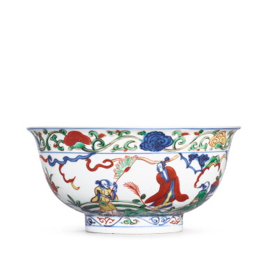 View full screen - View 1 of Lot 3643. A rare wucai 'immortals' bowl, Mark and period of Wanli | 明萬曆 五彩仙人圖盌 《大明萬曆年製》款.