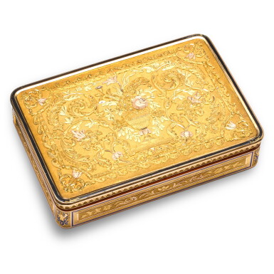 View full screen - View 1 of Lot 1246. A three-coloured gold and enamel snuff box, Souchay & Colins, Hanau, circa 1820/1825 .
