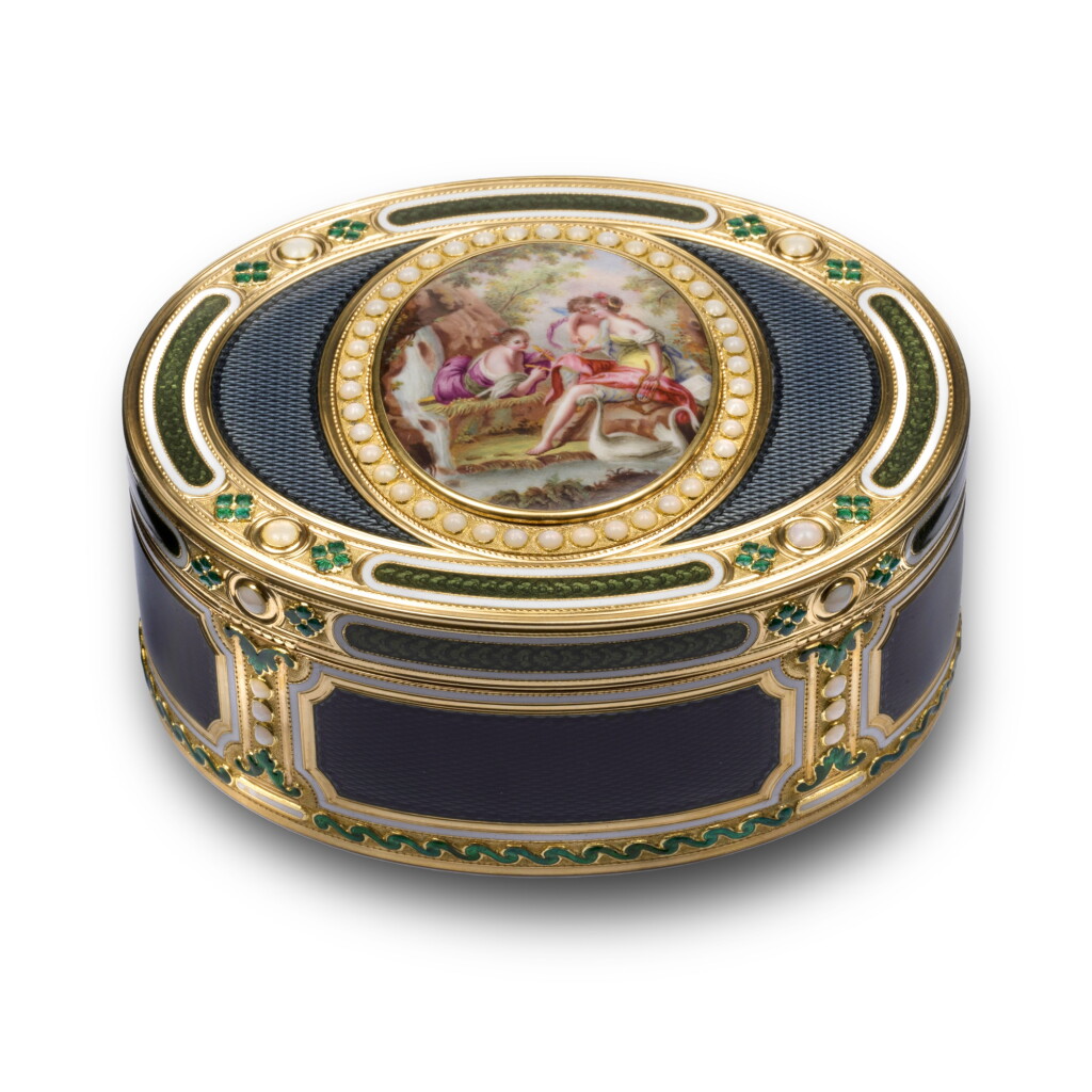 View full screen - View 1 of Lot 1223. A large gold and enamel snuff box, 19th century .
