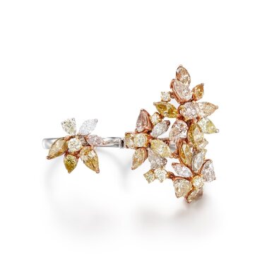 View full screen - View 1 of Lot 533. Coloured Diamond Ring | 彩色鑽石戒指.