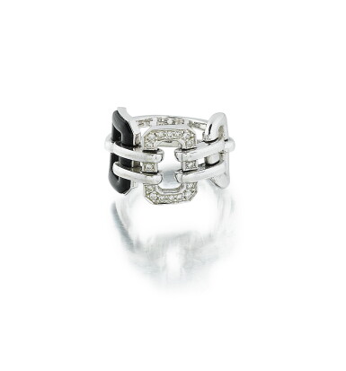 View full screen - View 1 of Lot 136. Chanel | Bague onyx et diamants, "Première" | Onyx and diamond ring, 'Première'.