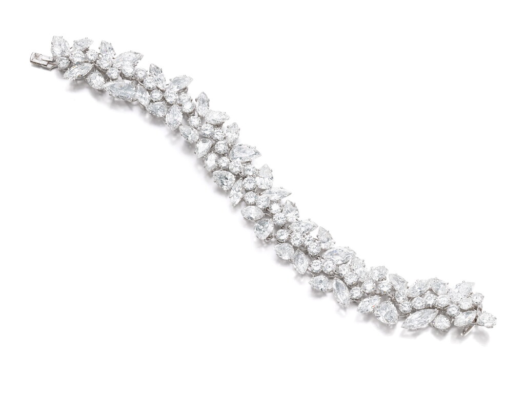 View full screen - View 1 of Lot 51. DIAMOND BRACELET.