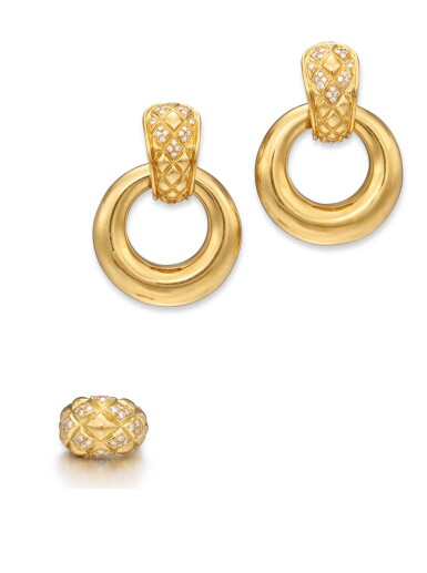 View full screen - View 1 of Lot 1060. CHAUMET | GOLD AND DIAMOND DEMI-PARURE | 尚美 18K金 配 鑽石 戒指及吊耳環套裝.