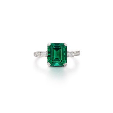 View full screen - View 1 of Lot 2768. Emerald and Diamond Ring | 2.26克拉 天然「哥倫比亞」無油祖母綠 配 鑽石 戒指.