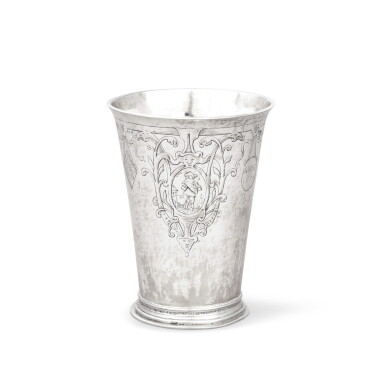 View full screen - View 1 of Lot 32. A Dutch silver marriage beaker, Jan Heixan Snr., Dokkum, 1685 | Timbale de mariage en argent par Jan Heixan Snr, Dokkum, 1685.