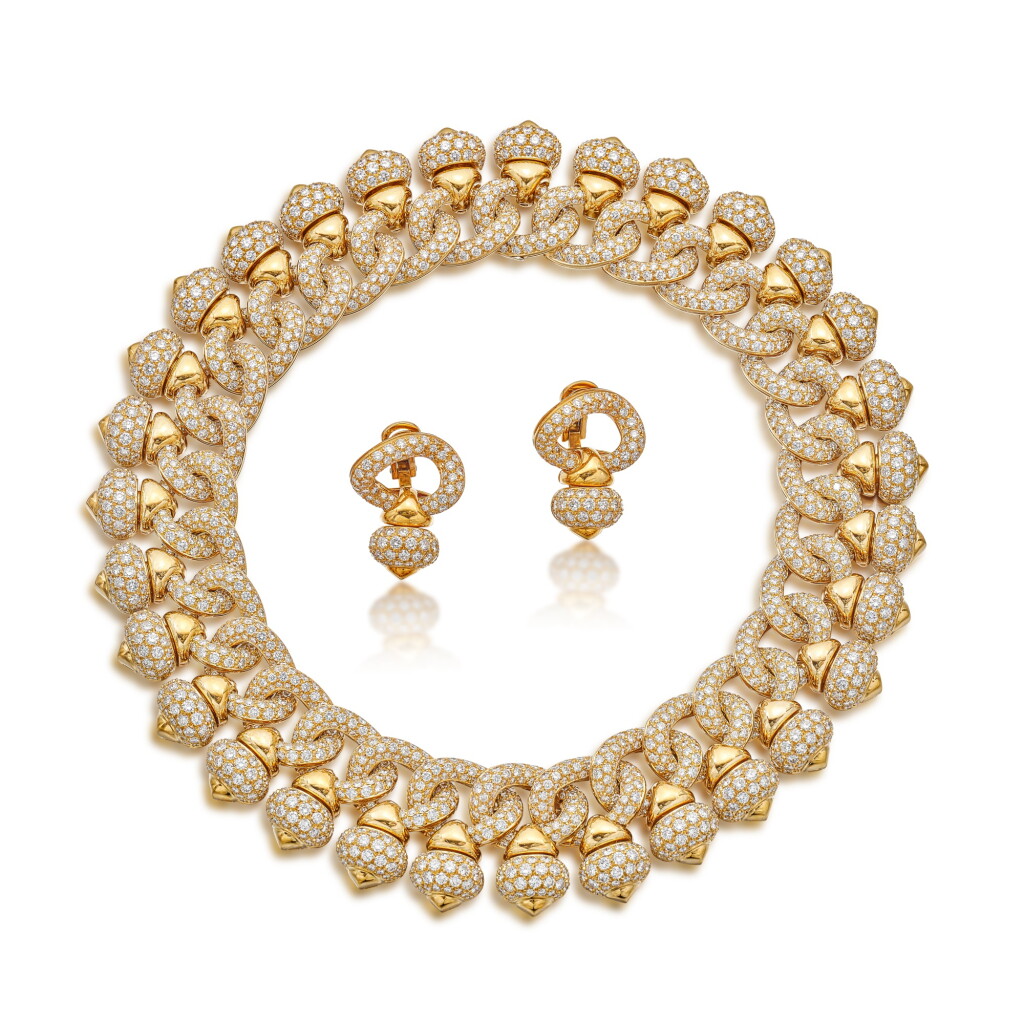 View full screen - View 1 of Lot 1316. DIAMOND 'PIGNE' NECKLACE AND PAIR OF EAR CLIPS | 寶格麗 | 鑽石 'PIGNE' 項鏈 及 耳夾套裝.