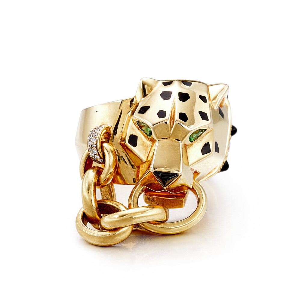 View full screen - View 1 of Lot 1628. 'Panthère' Gold, Tsavorite Garnet, Diamond, Onyx and Lacquer Ring | 卡地亞 | 'Panthère' K金、沙弗萊石、鑽石 配 縞瑪瑙 及 彩漆 戒指.