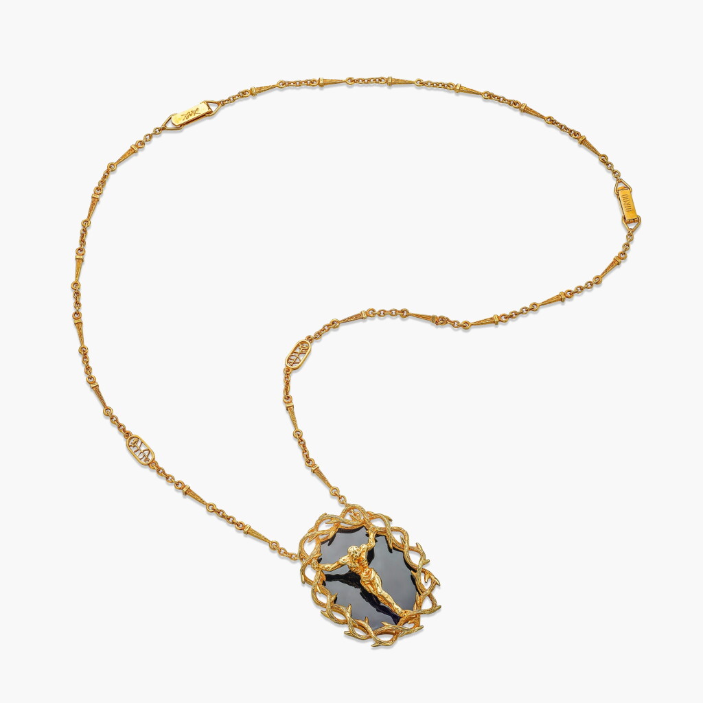 View full screen - View 1 of Lot 1321. Gold and Onyx ‘Cristo di San Juan de la Cruz’ Pendent Necklace | 塞爾瓦多 達利 | K金 配 縞瑪瑙 ‘Cristo di San Juan de la Cruz’ 吊墜項鏈.