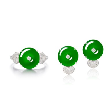 View full screen - View 1 of Lot 1674. Jadeite 'Huaigu' and Diamond Demi-Parure | 天然翡翠雕「懷古」 配 鑽石 戒指 及 耳環套裝.