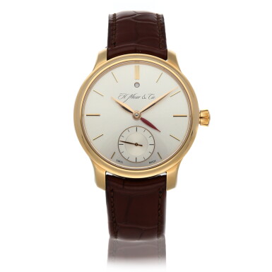 View full screen - View 1 of Lot 315. H. MOSER & CIE | ENDEAVOUR DUAL TIME 1346-0101 A ROSE GOLD AUTOMATIC WINDING WRISTWATCH CIRCA 2018.