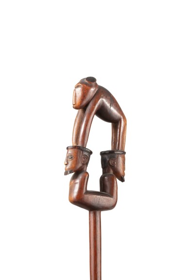 View full screen - View 1 of Lot 6. Tsonga staff, attributed to the Master of the Baboon, Zimbabwe | Sceptre attribué au Master of the Baboon, Tsonga, Afrique du Sud.