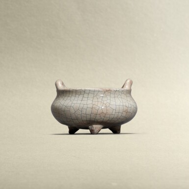 View full screen - View 1 of Lot 5741. A Ge-type tripod incense burner, Late Ming dynasty | 明晚期 仿哥釉沖天耳三足爐.
