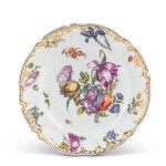 Assiette en porcelaine de Nymphenbourg du 'Hofservice', vers 1760-1765